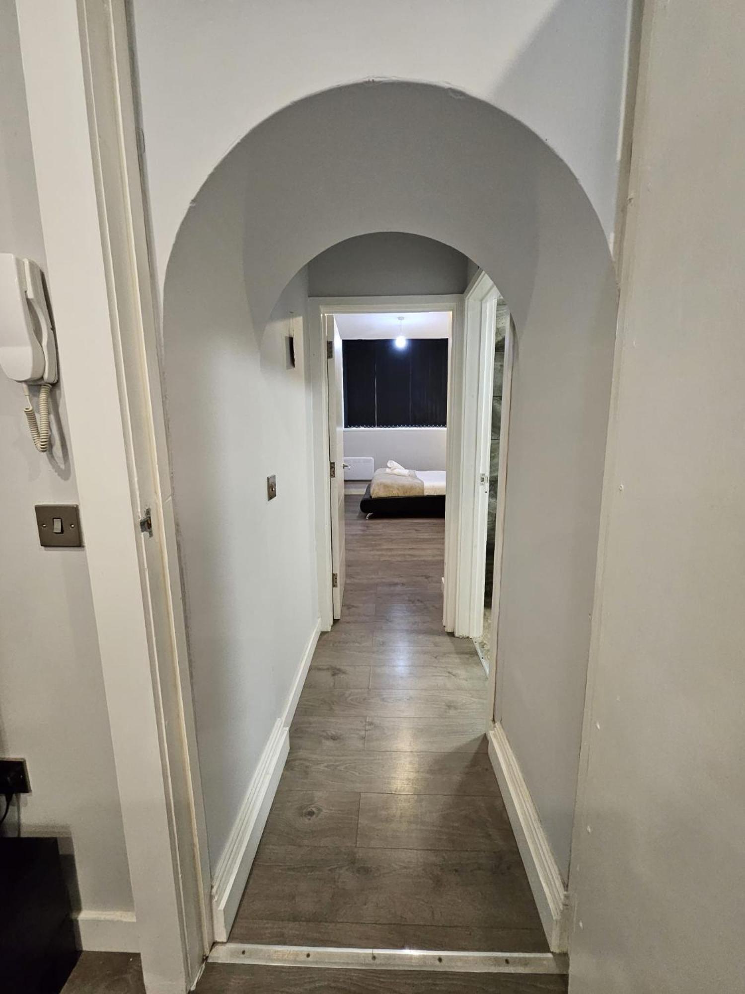 Nariken Apartments, Center Cardiff